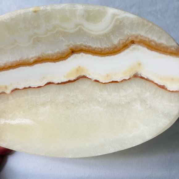 COPY - Vintage Carved Onyx Stone Soap Dish Oval Trinket Dish 8.5” long cream/ t… - Picture 8 of 8
